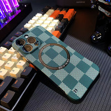 Load image into Gallery viewer, MagSafe british Plaid borderless case for iPhone